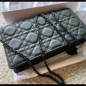 LADY DIOR POUCH 100% authentic  LIKE NEW!